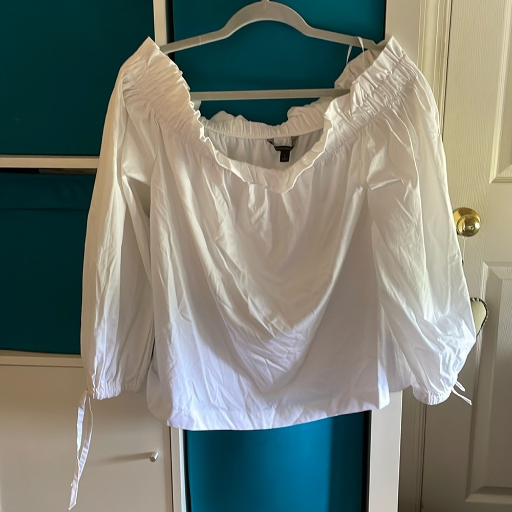 Banana Republic Off the Shoulder Long Sleeve Top Large